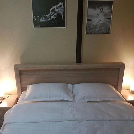 Rez Suites Яш Екстериор снимка