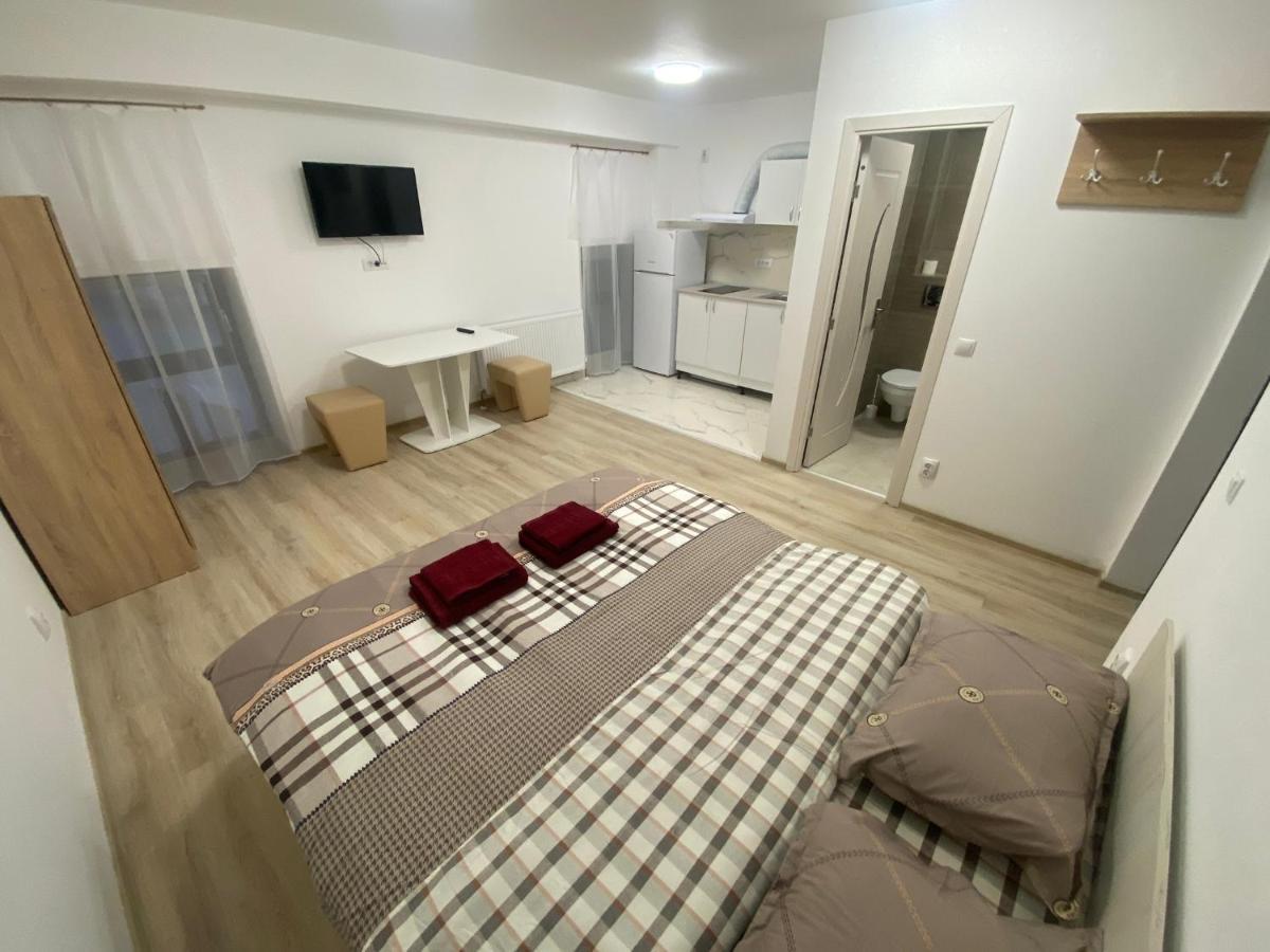 Rez Suites Яш Екстериор снимка