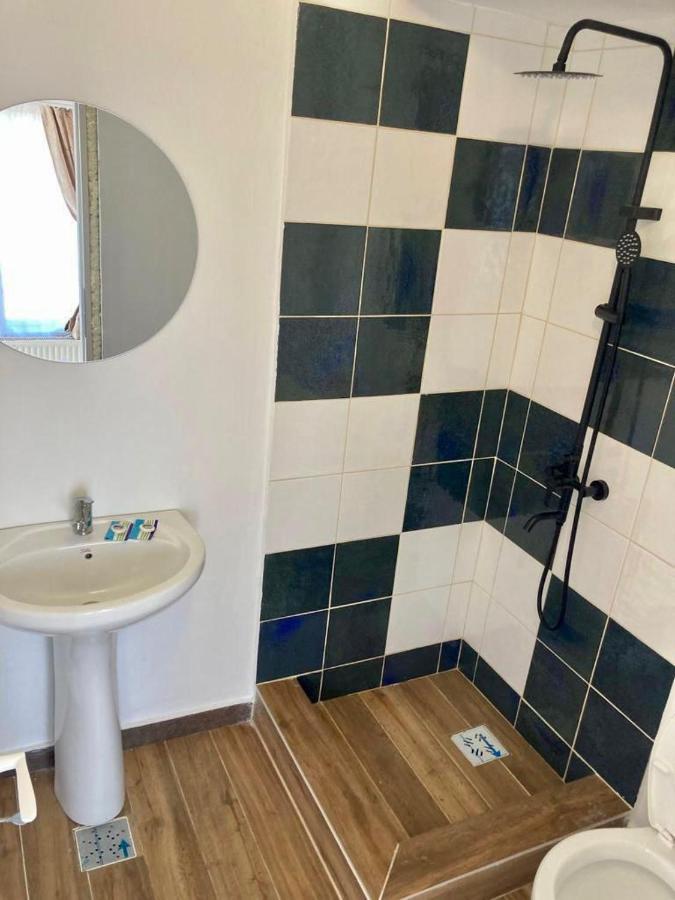 Rez Suites Яш Екстериор снимка